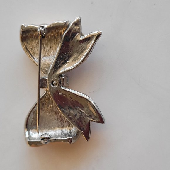 Enamel Bow Brooch  1inch by 1/2 inch - Picture 2 of 2